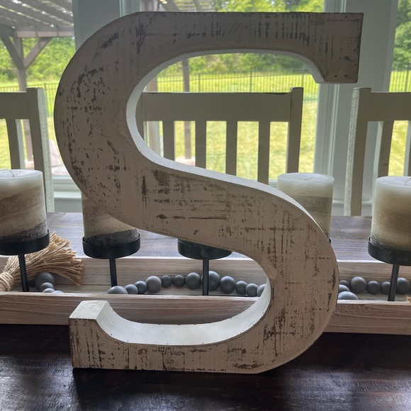 Distressed Home Decor - Picture 3 of 3